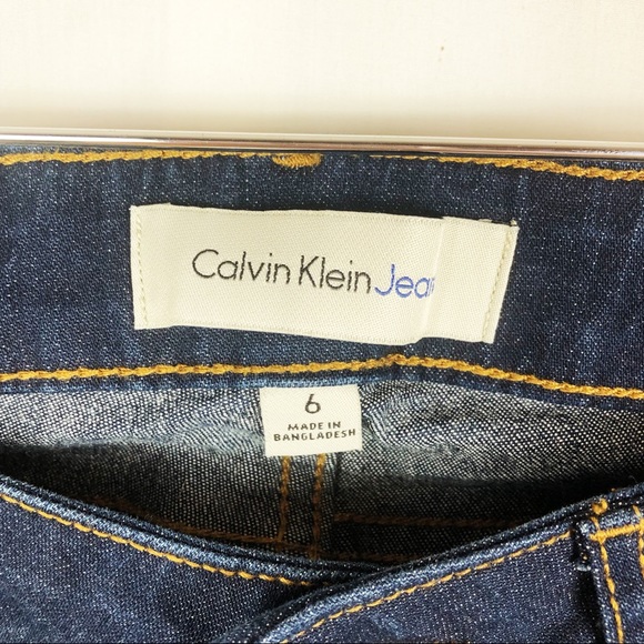 Calvin Klein Mid Rise Ankle Skinny | Dark Wash | Size 6 - Picture 5 of 12